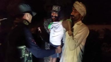 Pakistani Child Entered The Indian Border: पप्पा-पप्पा म्हणत 3 वर्षीय पाकिस्तानी बालक चुकून पोहोचले भारतीय हद्दीत; बीएसएफ जवानाने मुलाला चॉकलेट देऊन केले कुटुंबाला परत